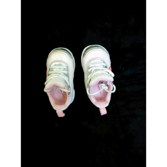 Girl Nike Toddler Infant Baby Sneakers Size 3 C Silver White Pink 395831-100 - Picture 4 of 9